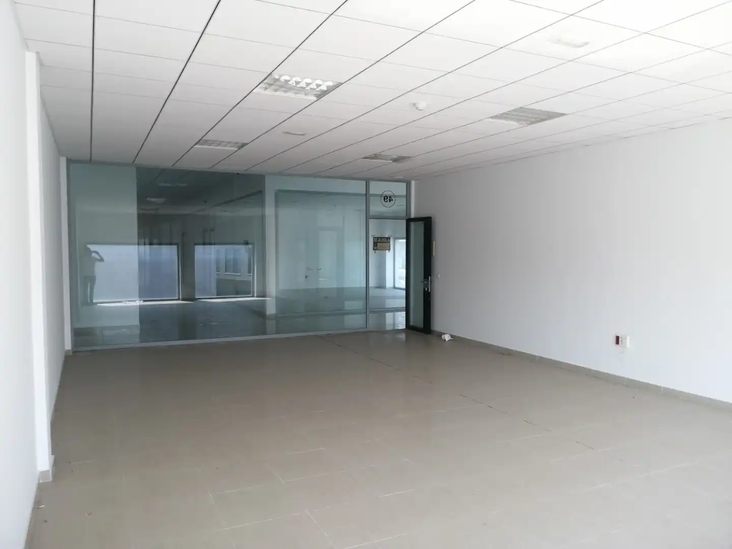 Oficina de alquiler en Bollullos de la Mitación, Sevilla