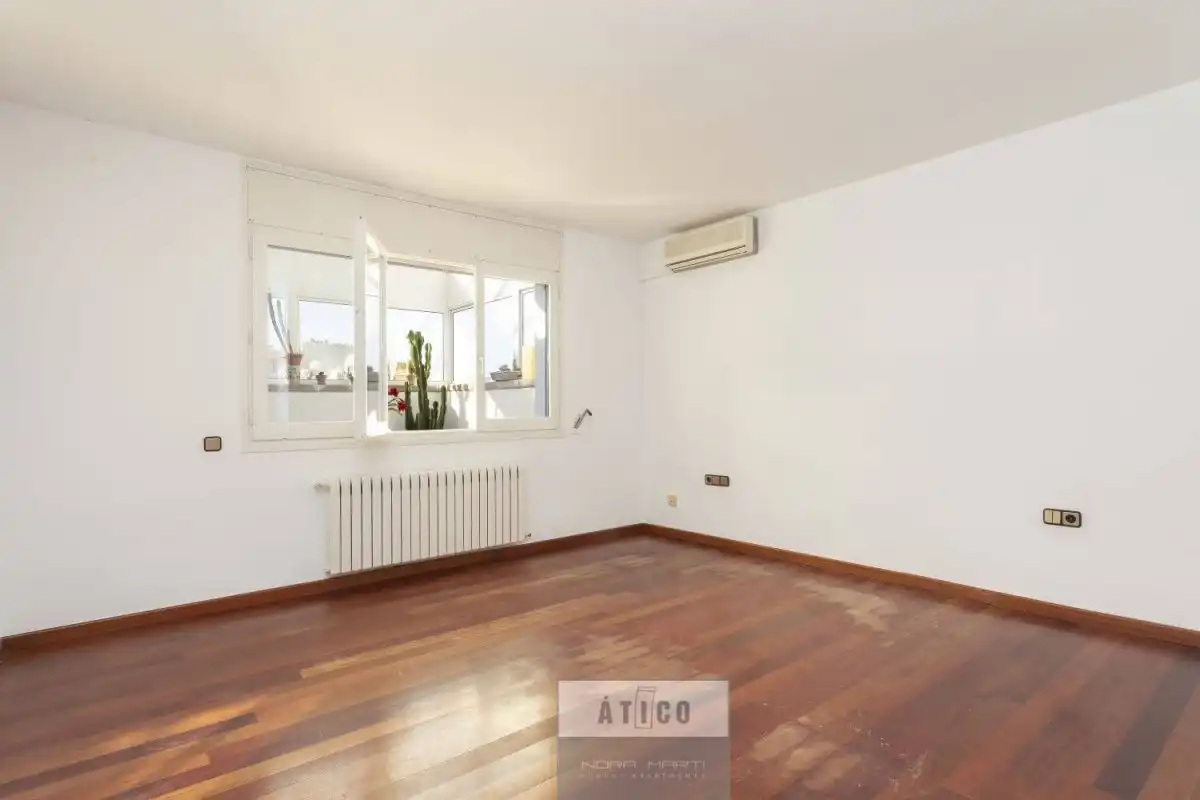 Dachboden zur Miete in Vila de Gràcia