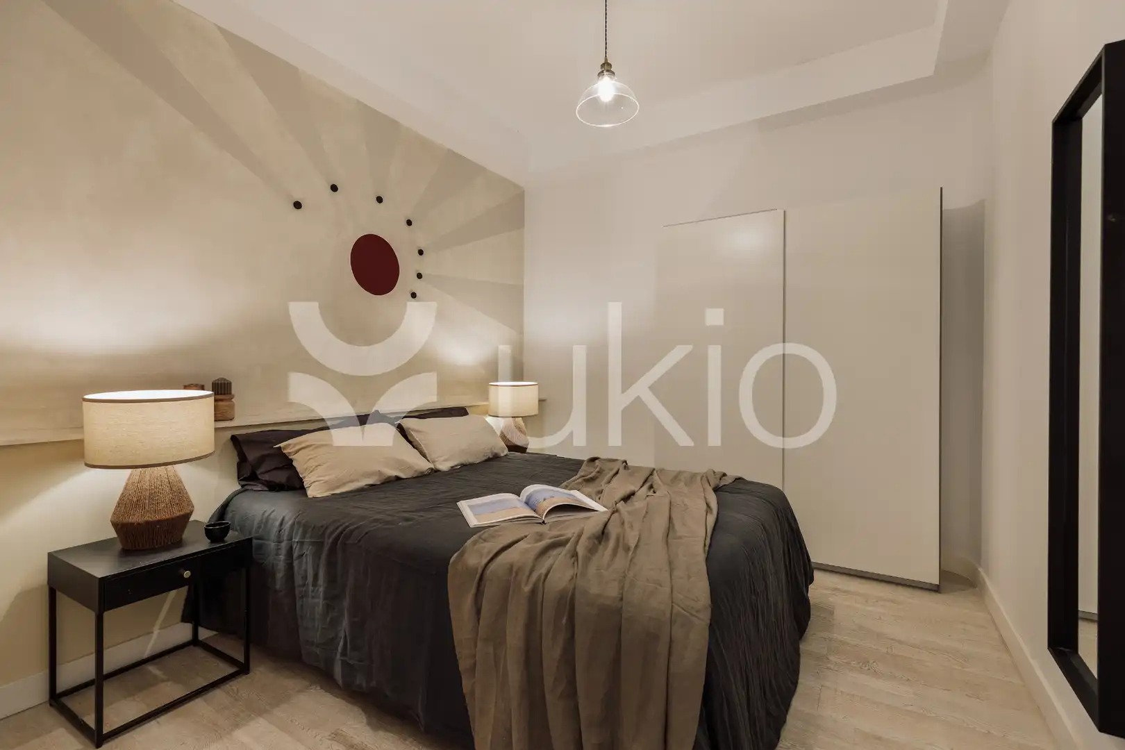 Dormitori de Apartament de lloguer en Barcelona amb Aire condicionat, Calefacció i Moblat