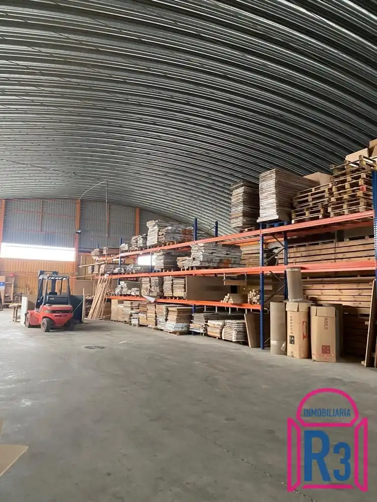 Nave industrial de alquiler en Valdefresno