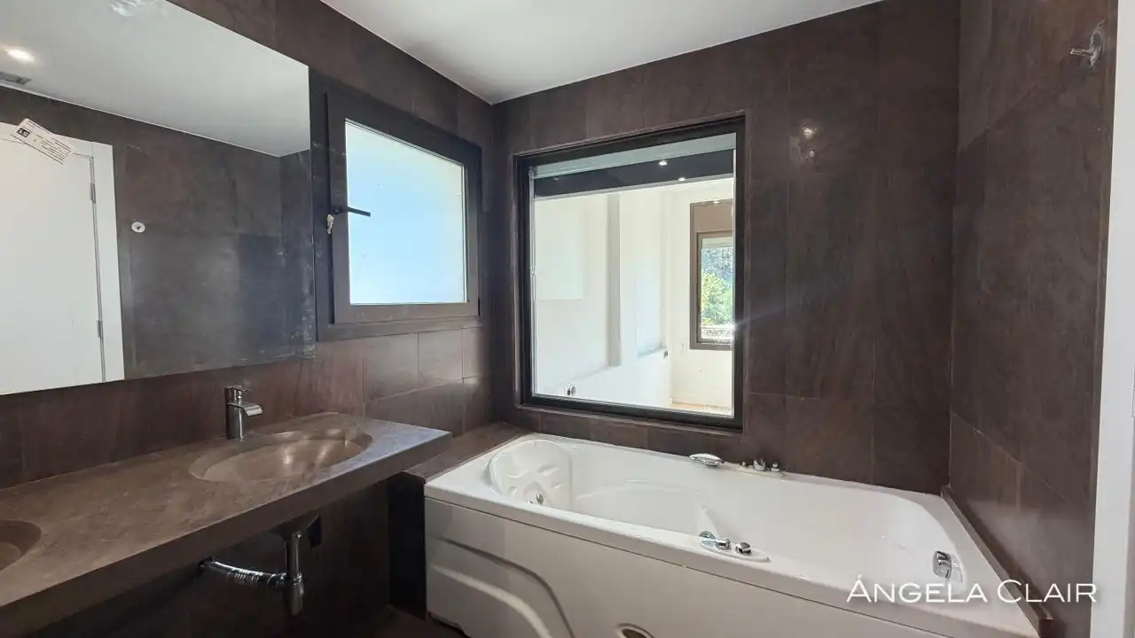 Casa con piscina in vendita a avenida garrofers, imagen 39