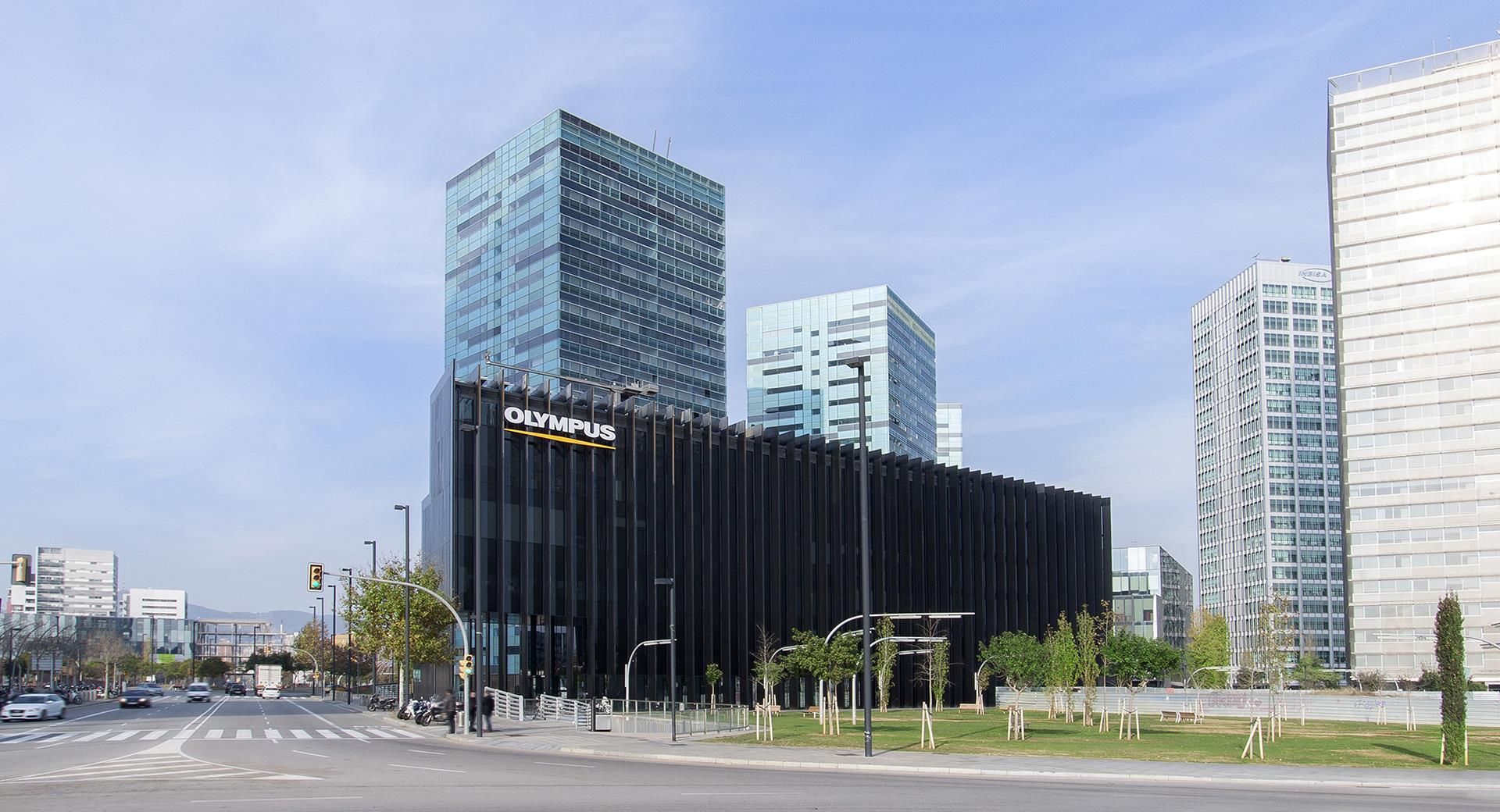 Vista exterior de Oficina de lloguer en L'Hospitalet de Llobregat amb Aire condicionat