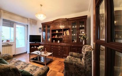 Living room of Flat for sale in Burgos Capital  with Heating, Parquet flooring and Terrace