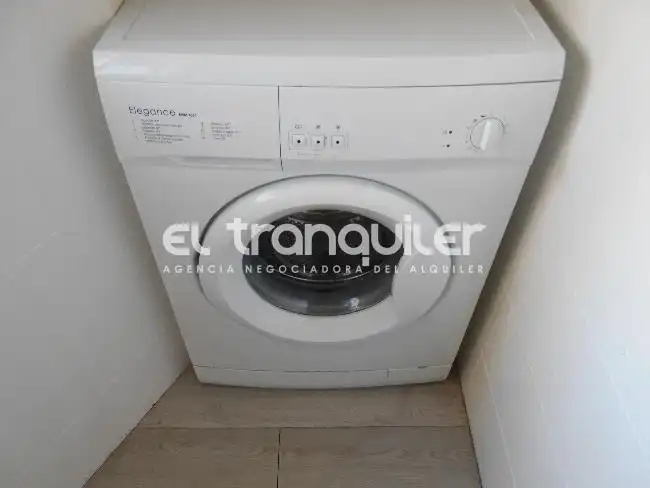 Penthouse with lift to rent in Calle Torres Miranda, imagen 24