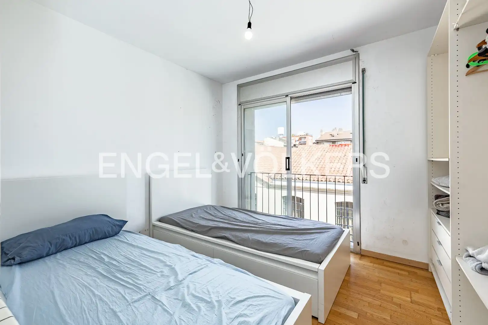 Habitación de Casa adosada en venta en Sabadell con Calefacción, Terraza y Balcón
