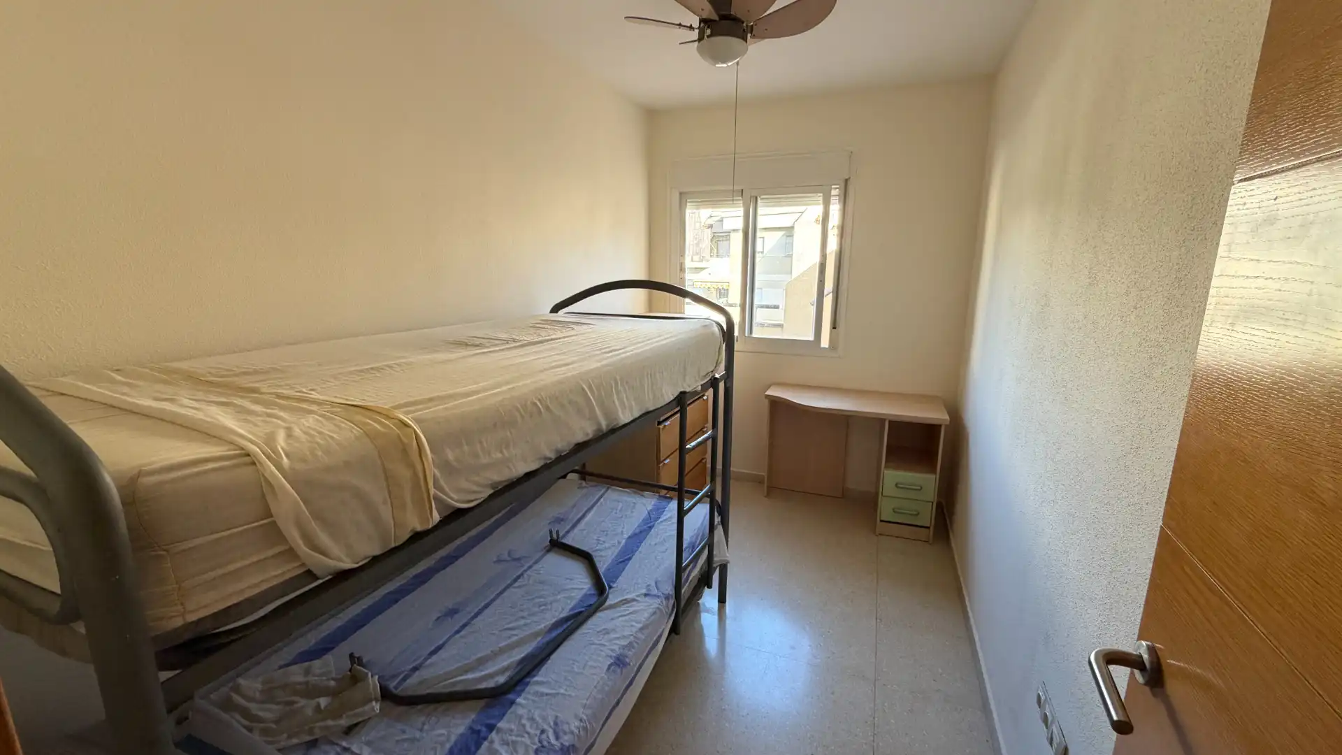 Dormitori de Pis en venda en Torrox amb Terrassa, Moblat i Rentadora