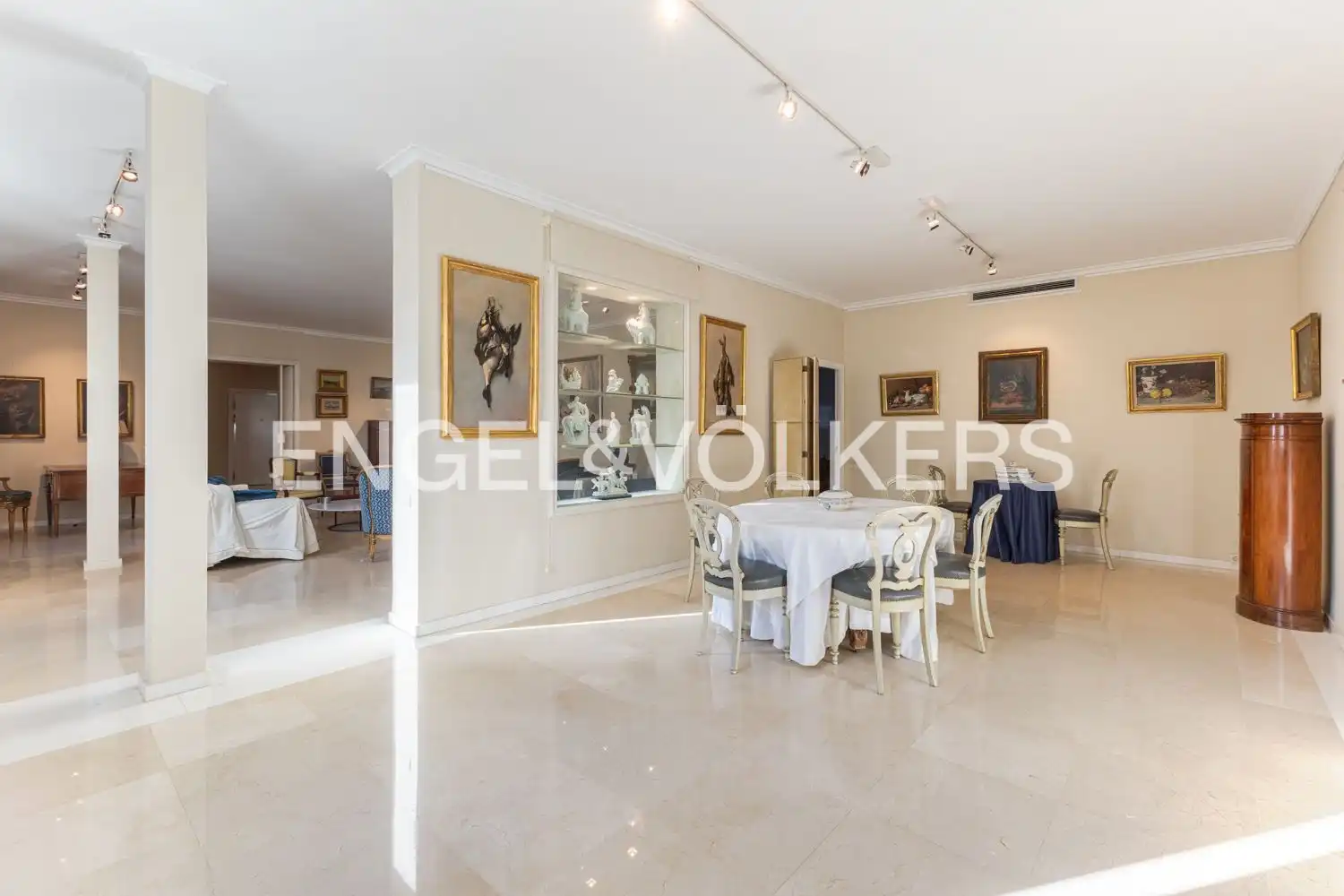 Comedor de Piso en venta en Valencia con Aire acondicionado, Calefacción y Balcón