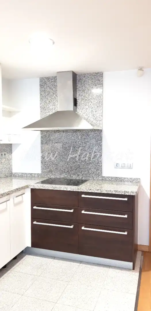 Cocina de Piso en venta en Castellón de la Plana / Castelló de la Plana con Aire acondicionado, Trastero y Piscina comunitaria