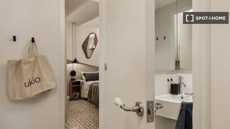 Schlafzimmer von Wohnung zur Miete in Barcelona mit Klimaanlage, Heizung und Möbliert