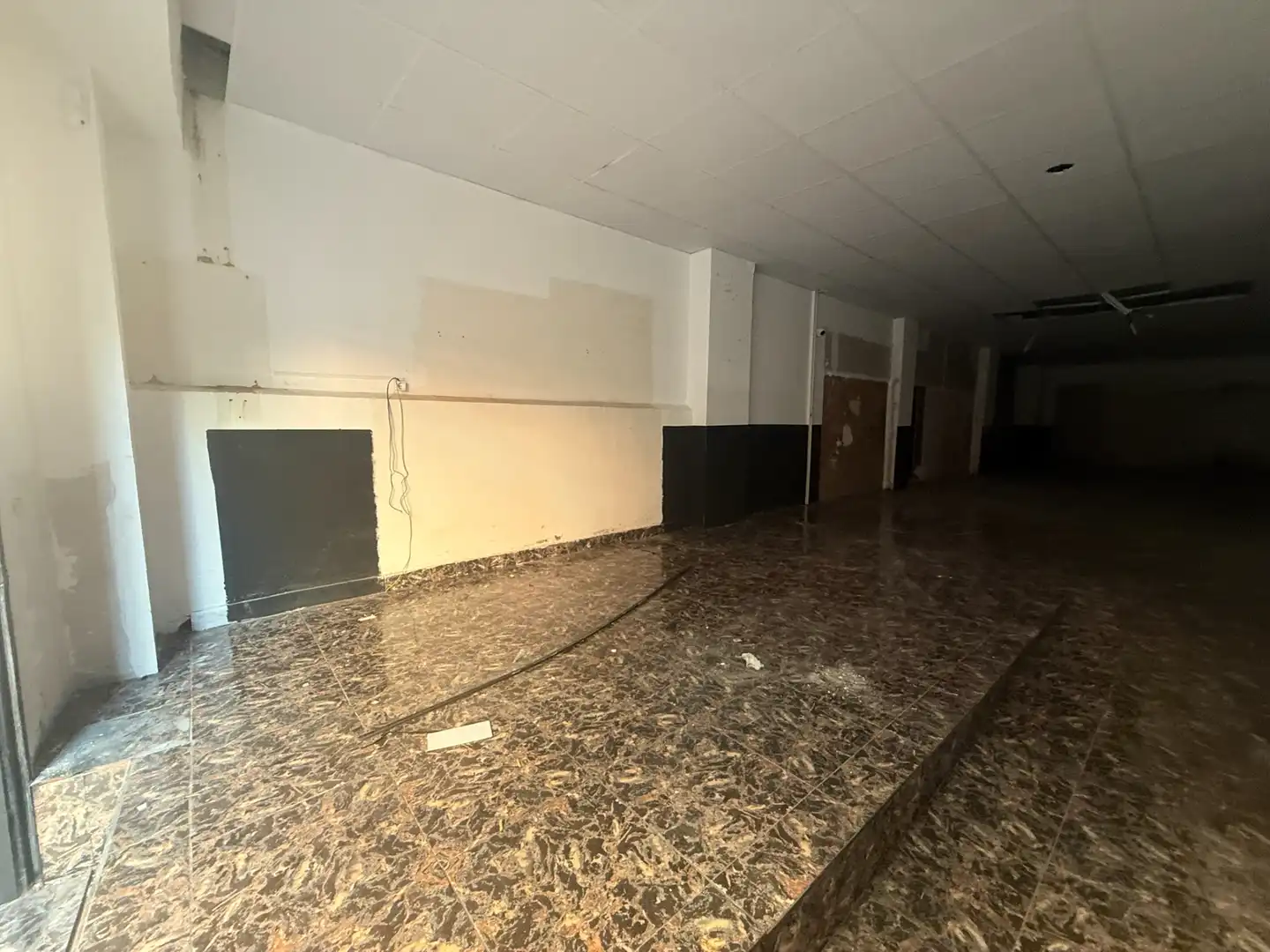Local comercial en alquiler en Centre - Estació, imagen 2