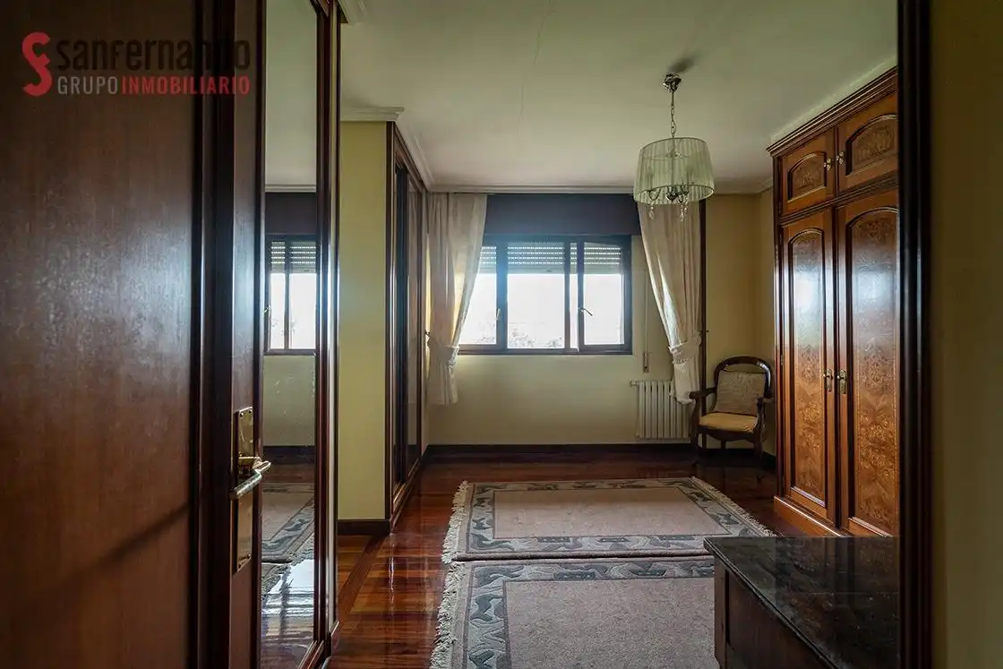 Casa o chalet en venta en Torrelavega  con Calefacción, Jardín privado y Terraza