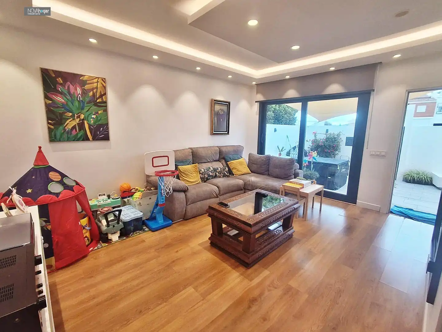 Living room of Houses for sale in Málaga  with Air Conditioner, Heating and Terrace