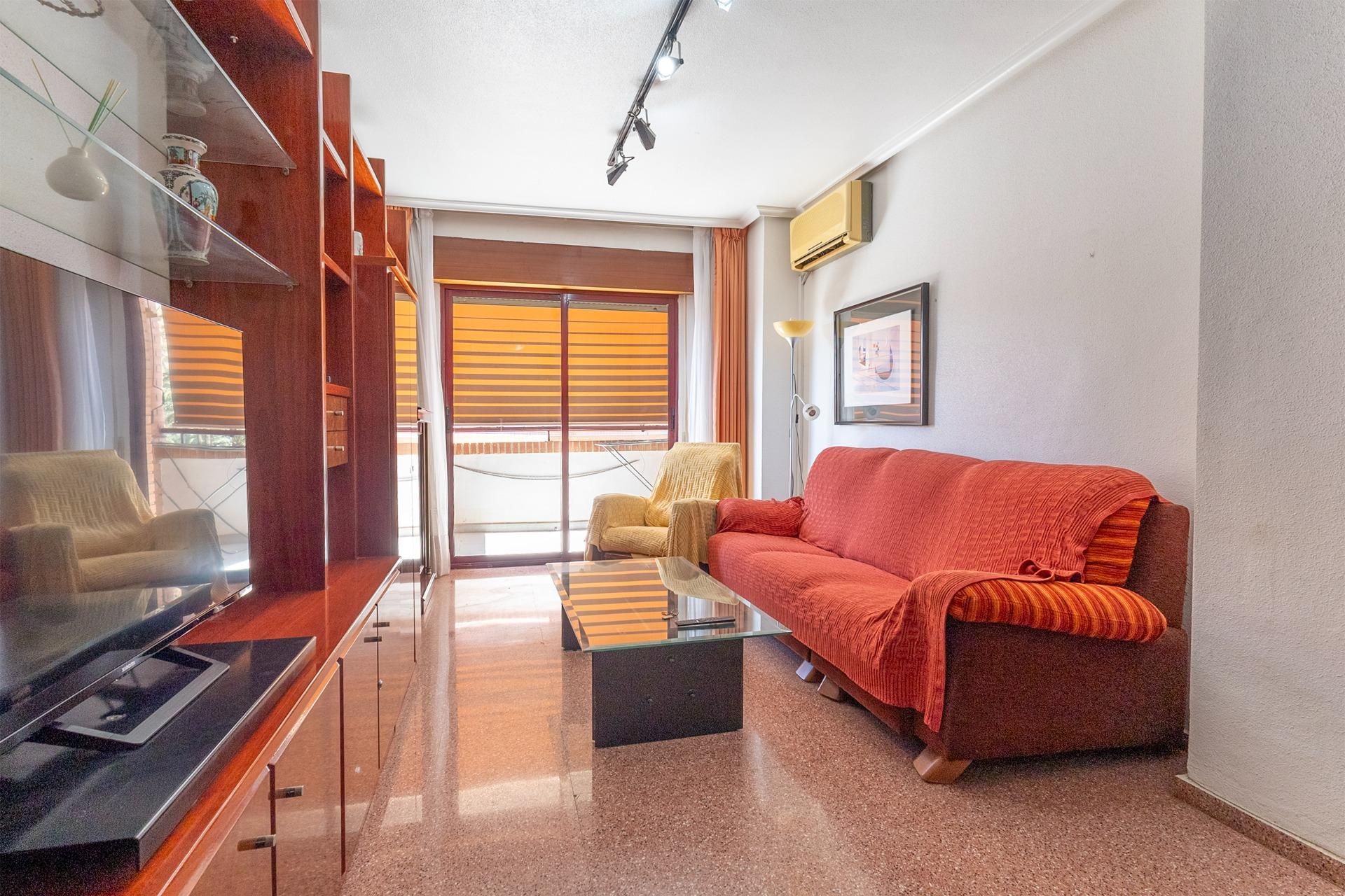 Sala de estar de Piso de alquiler en Orihuela con Balcón