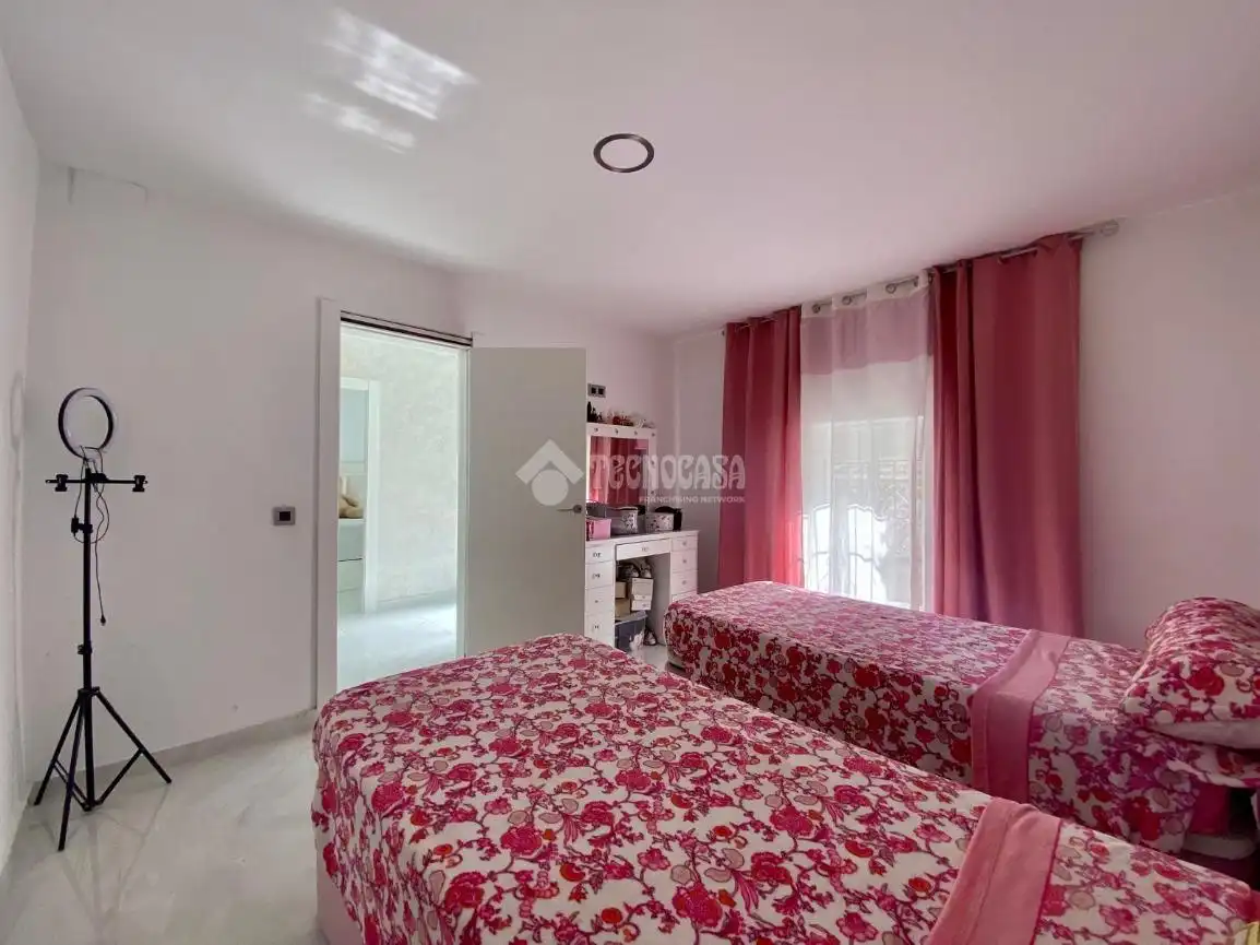 Bedroom of Detached homes for sale in Úbeda  with Air Conditioner, Heating and Terrace