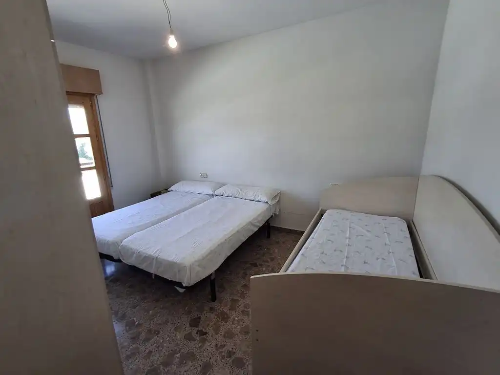 Habitación de Casa o chalet en venta en La Roda con Calefacción, Terraza y Trastero
