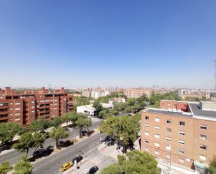 Exterior view of Flat to rent in  Madrid Capital  with Air Conditioner, Heating and Parquet flooring