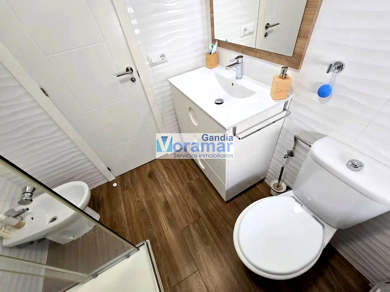 Baño de Apartamento de alquiler en Gandia con Aire acondicionado, Terraza y Amueblado