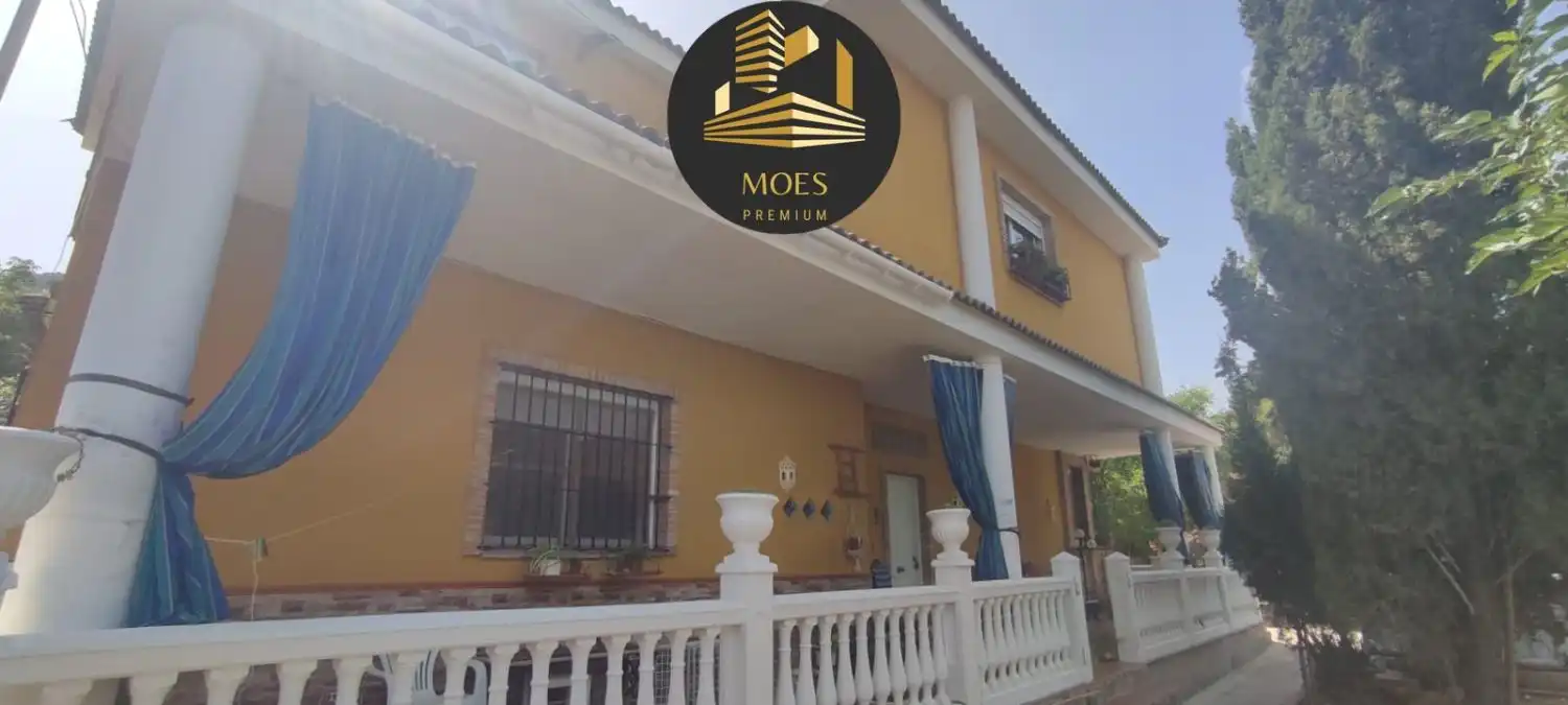 Exterior view of Houses for sale in Jaén  with Air Conditioner, Heating and Terrace
