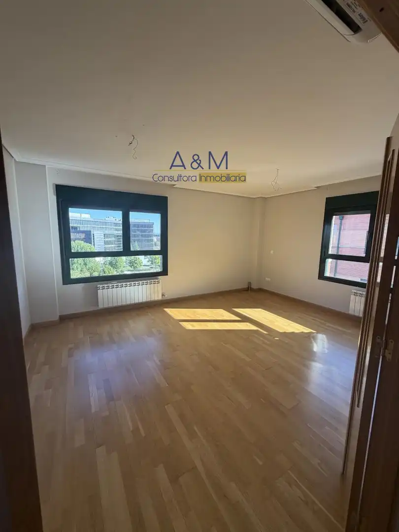 Piso con piscina en venta en RAMON Y CAJAL, imagen 4