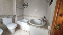 Bathroom of Flat for sale in Reus