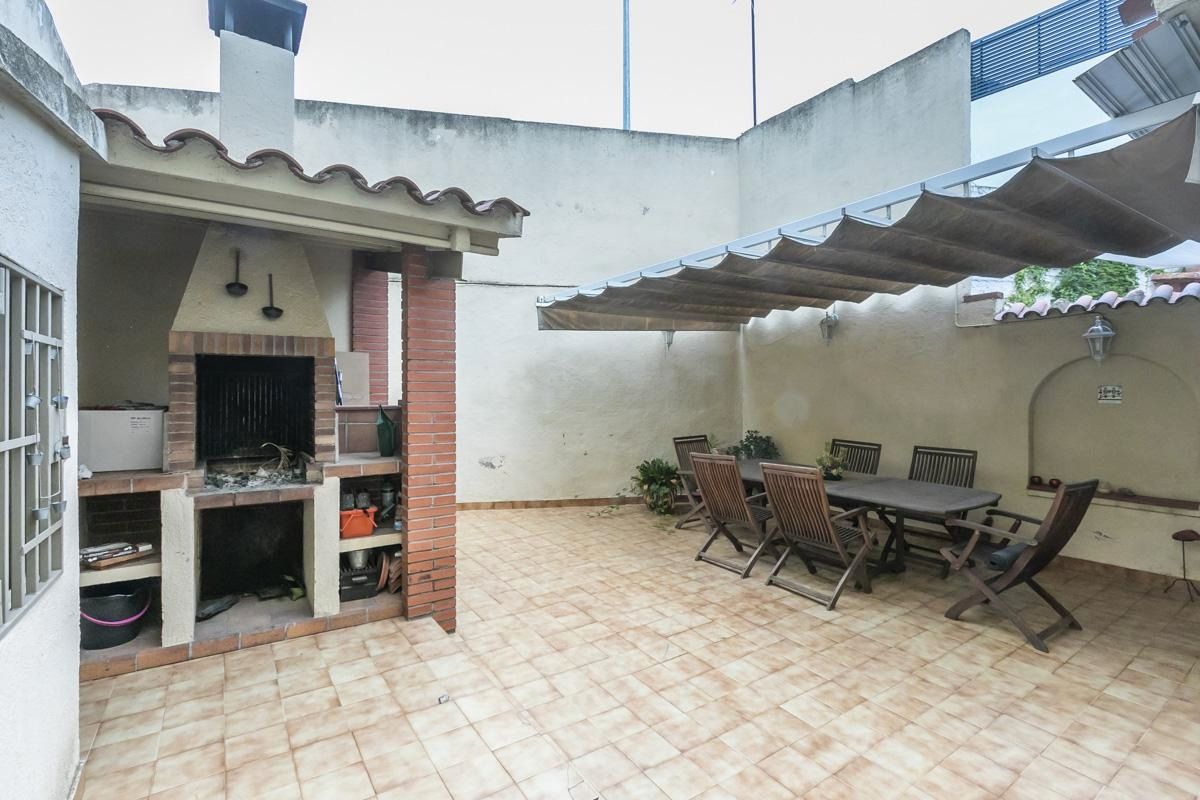 Terrassa de Casa o xalet en venda en Sabadell amb Calefacció, Terrassa i Traster