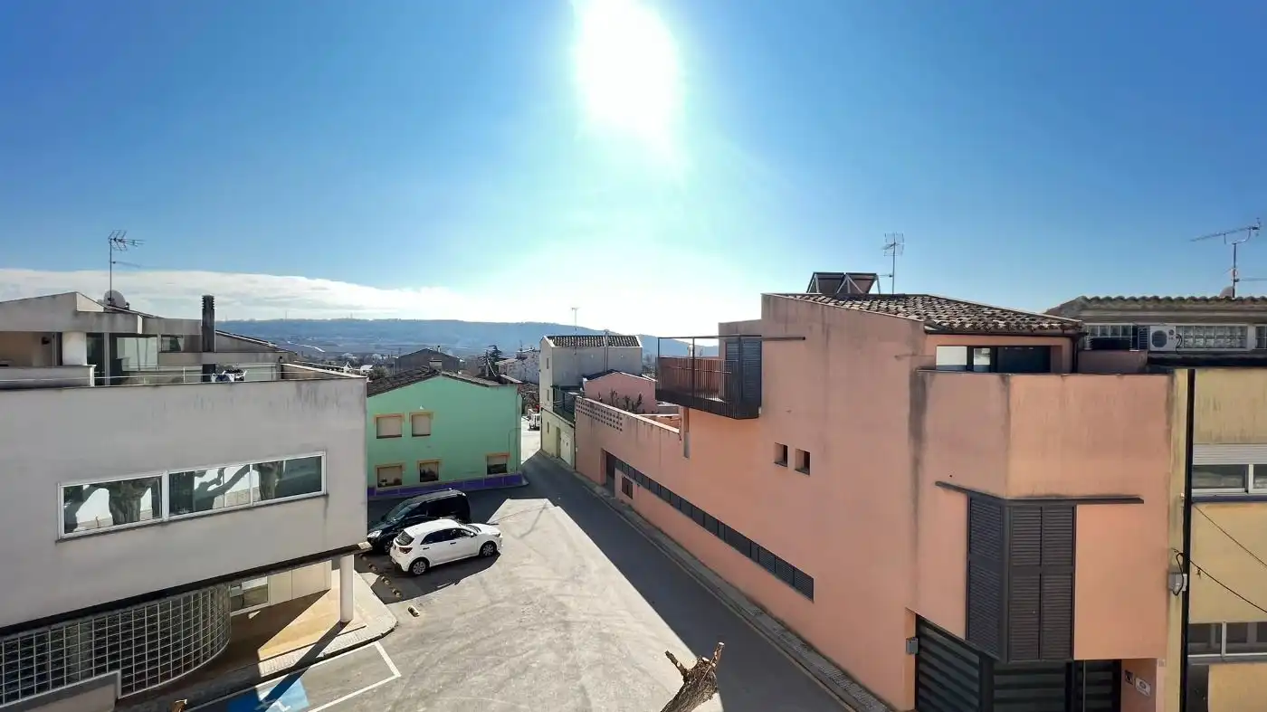 Außenansicht von Haus oder Chalet zum Verkauf in Sant Cugat Sesgarrigues mit Heizung und Balkon