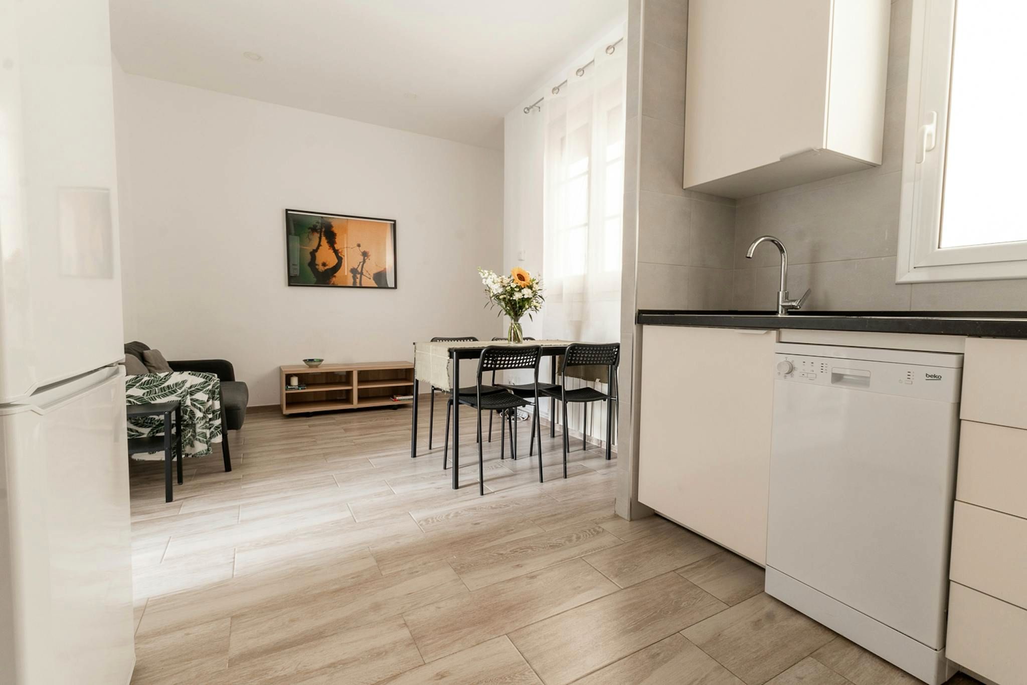 Habitación de Piso de alquiler en  Barcelona Capital con Calefacción, Amueblado y Lavadora