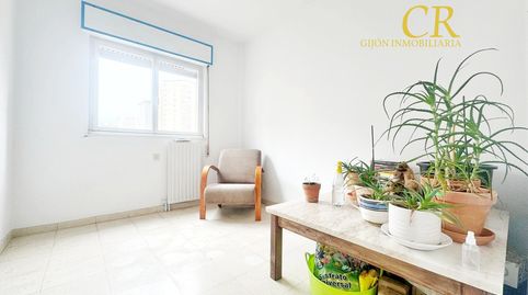 Foto 5 de Piso en venta en Calle Puerto de Pajares, El Polígono, Gijón