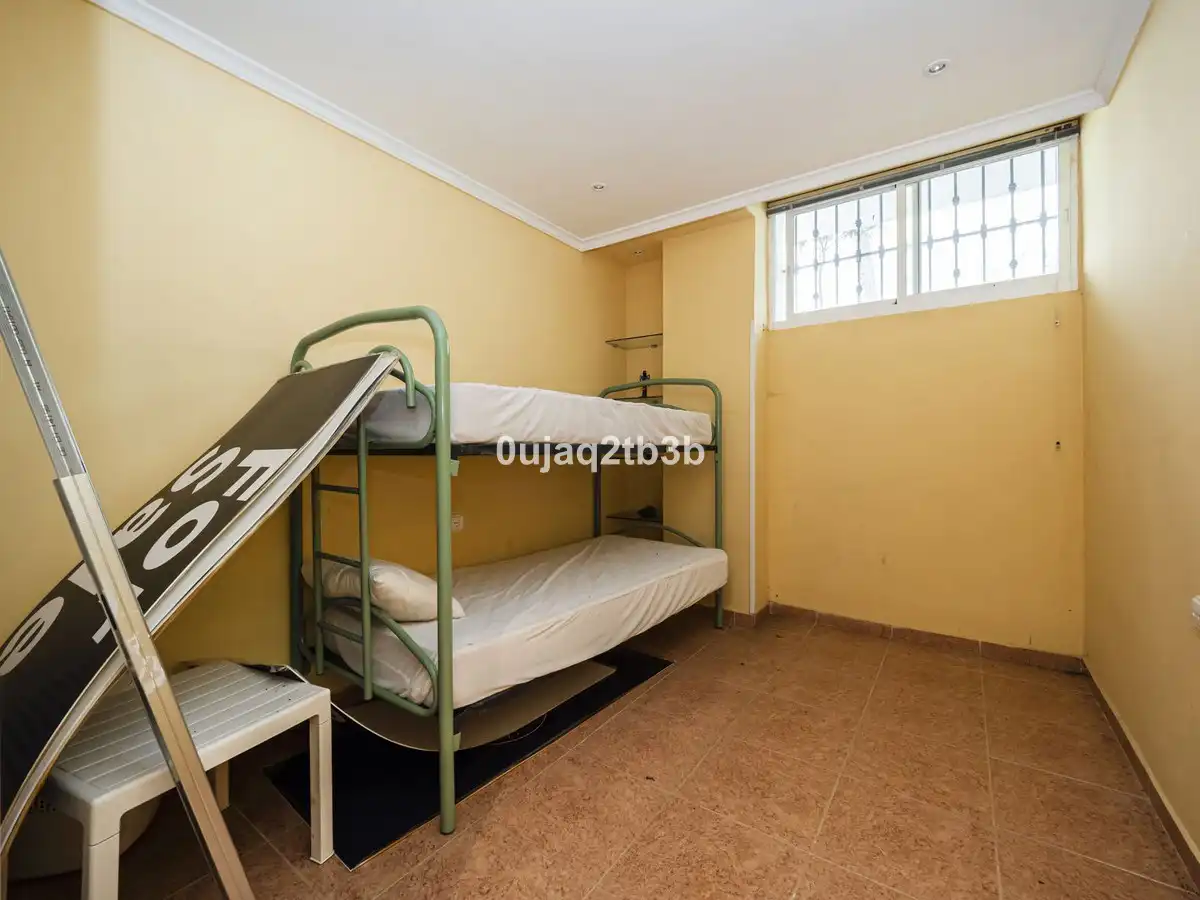 Dormitori de Apartament en venda en Marbella amb Aire condicionat, Terrassa i Traster