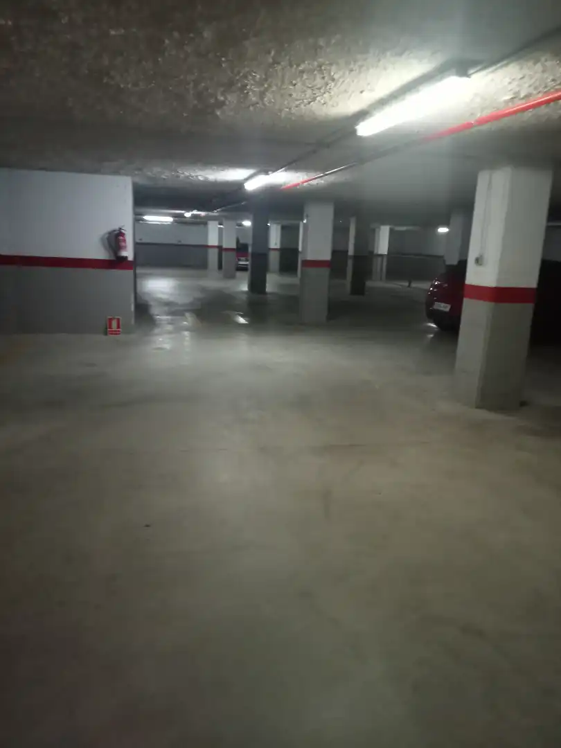 Einzelparkplatz zum Verkauf in Carrer Serretes, imagen 8