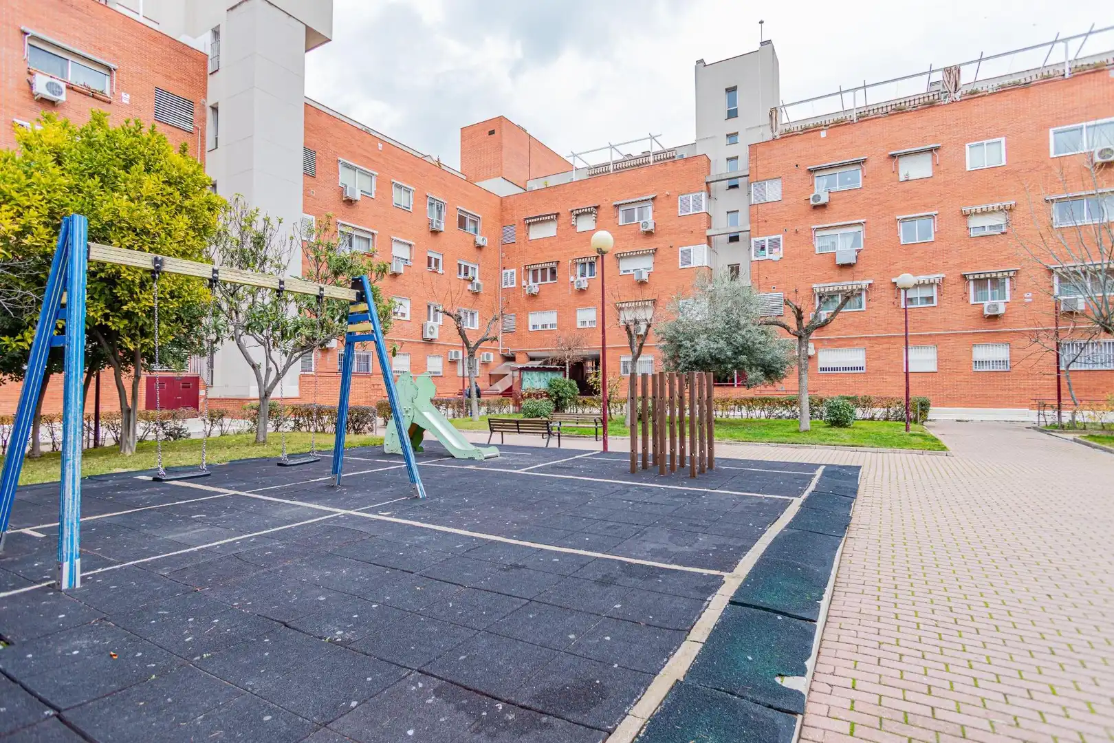 Parking of Flat for sale in Madrid  with Heating and Private garden