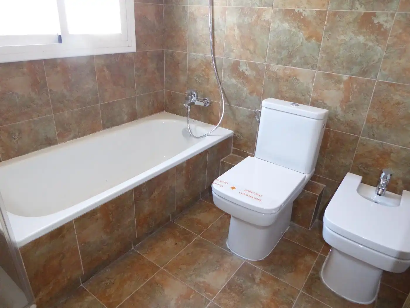 Bathroom of Detached homes for sale in Golmés  with Heating, Terrace and Oven