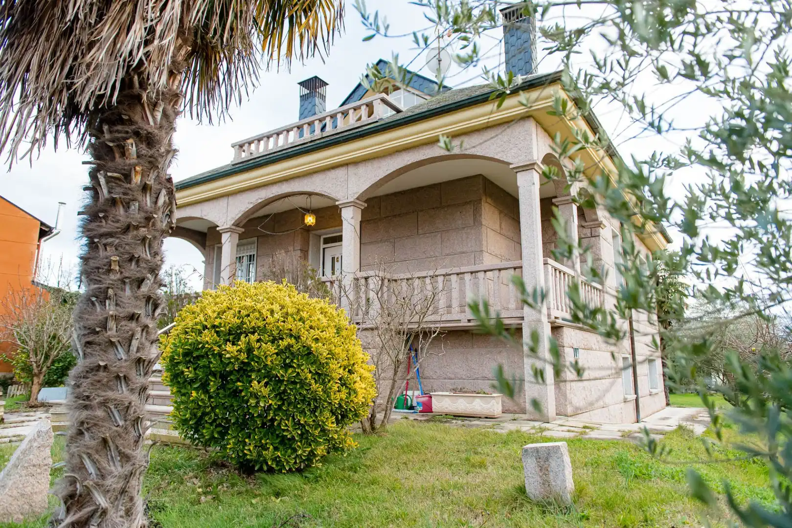 Vista exterior de Casa o chalet en venta en Ponferrada con Calefacción, Jardín privado y Terraza