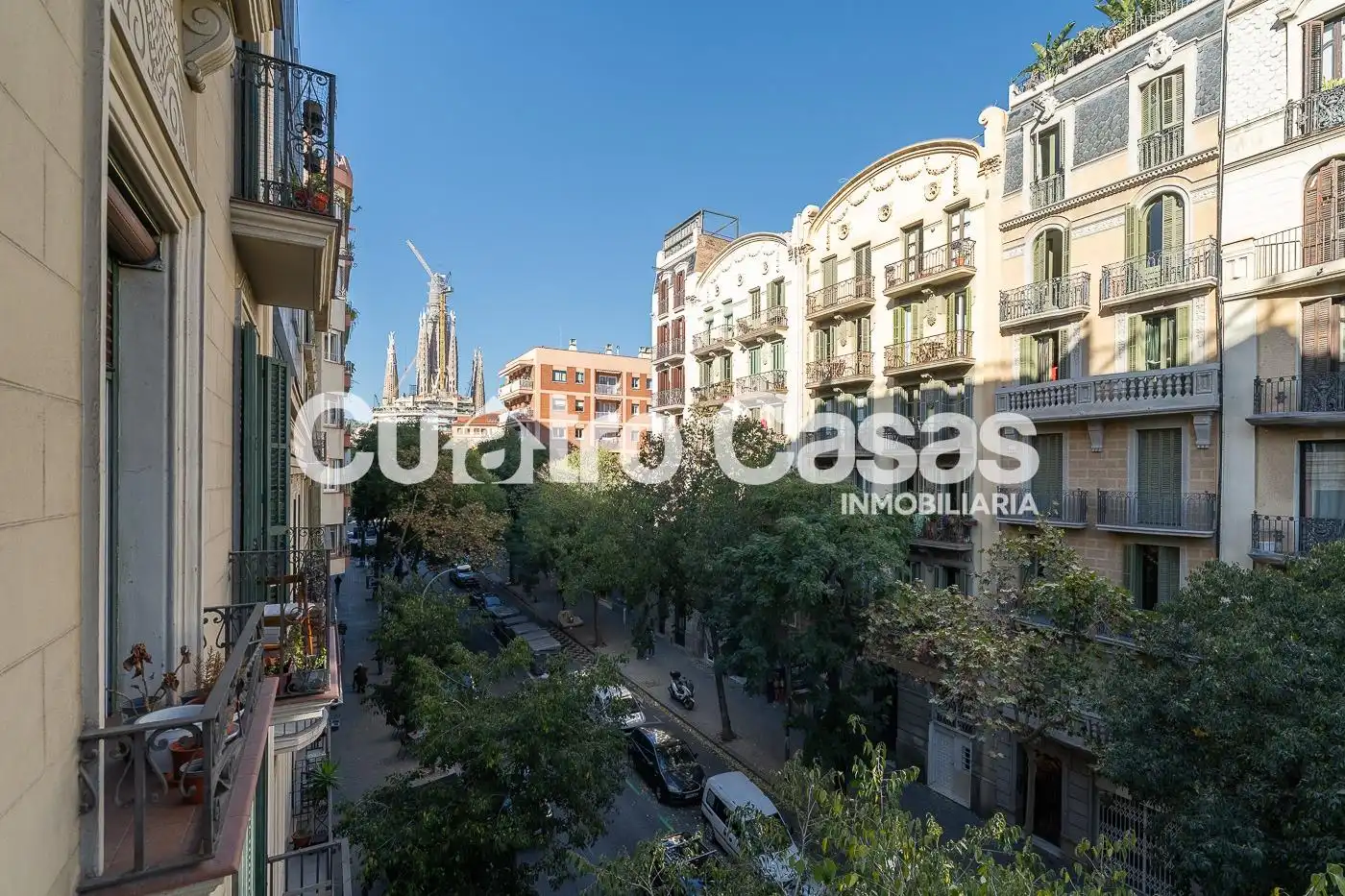 Vista exterior de Piso en venta en Barcelona con Aire acondicionado, Amueblado y Balcón