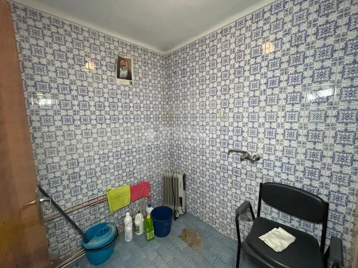 Bany de Casa adosada en venda en Baeza amb Aire condicionat i Balcó