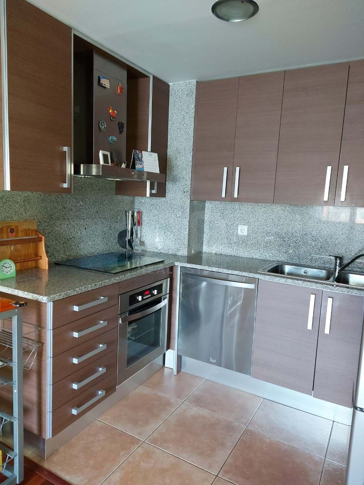 Kitchen of Flat for sale in Girona Capital