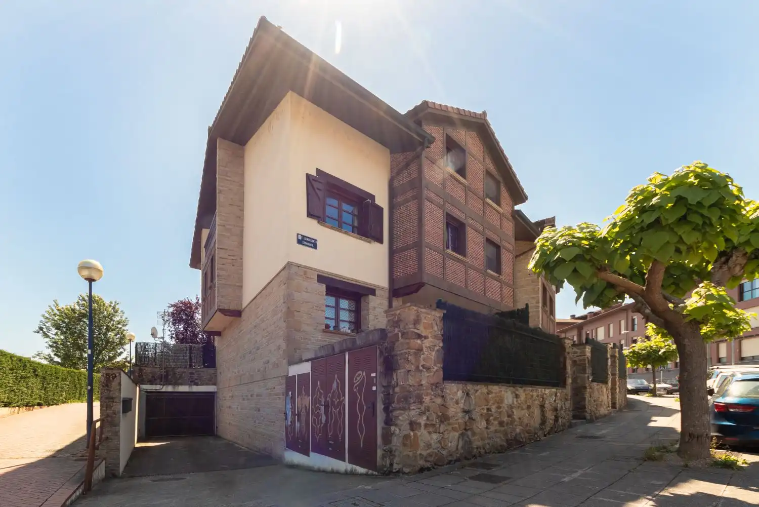 Vista exterior de Casa o chalet en venta en Zalla  con Calefacción, Parquet y Terraza