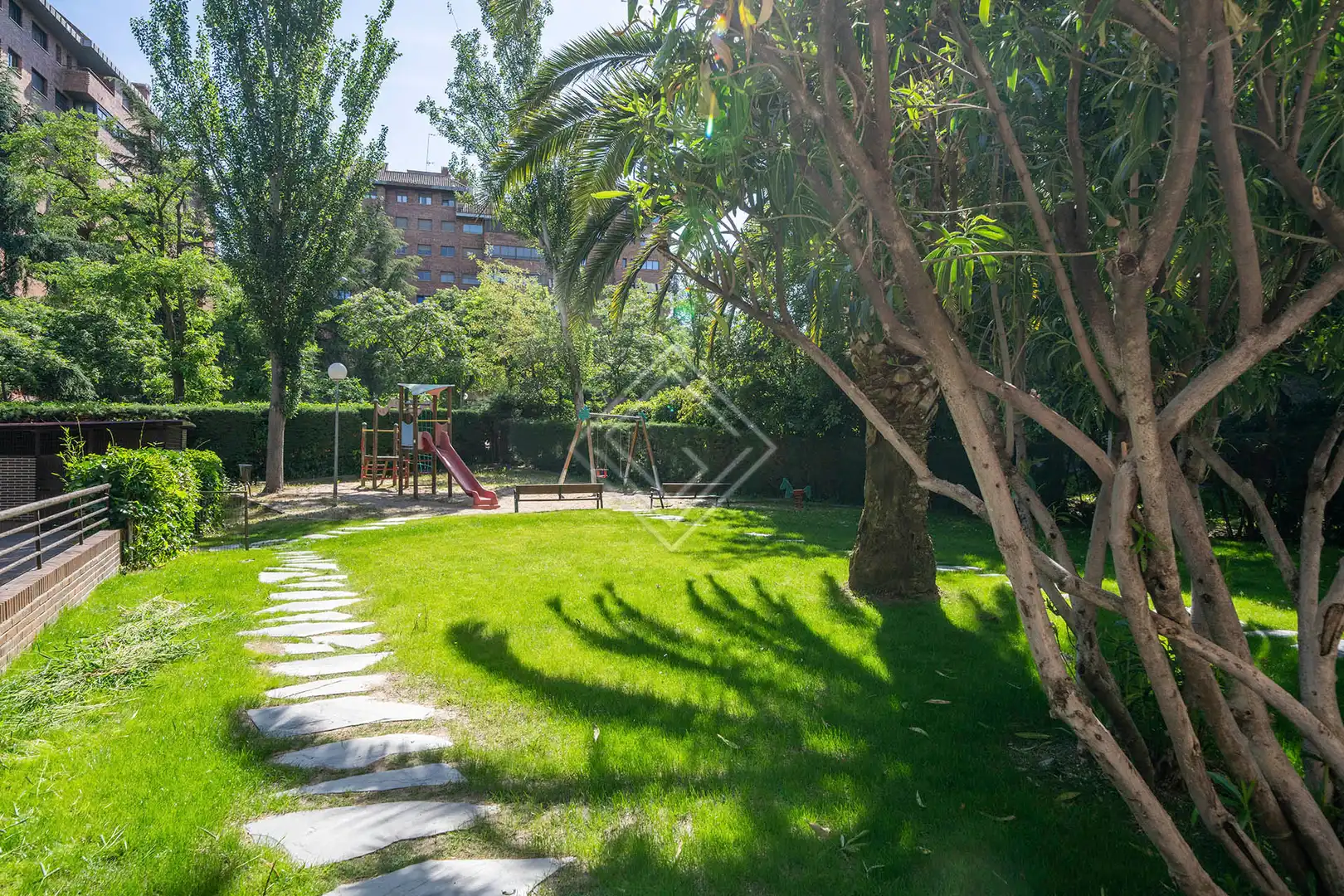 Jardín de Piso en venta en Madrid con Jardín privado, Terraza y Piscina comunitaria