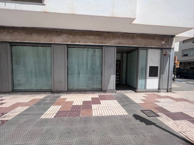 Local comercial en Alquiler en Avinguda d'Isidor Macabich en S'Eixample - Can Misses