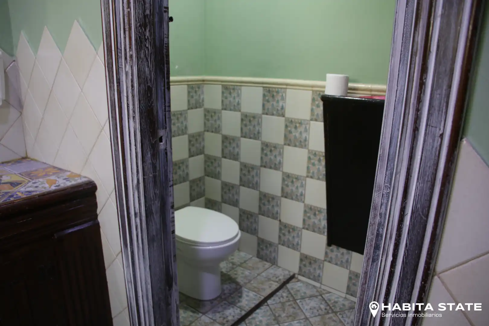 Baño de Local en venta en Adra con Aire acondicionado, Amueblado y Alarma