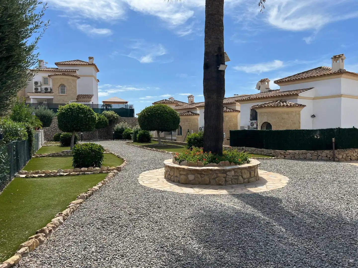 Exterior view of Detached homes for sale in El Campello  with Air Conditioner, Private garden and Balcony