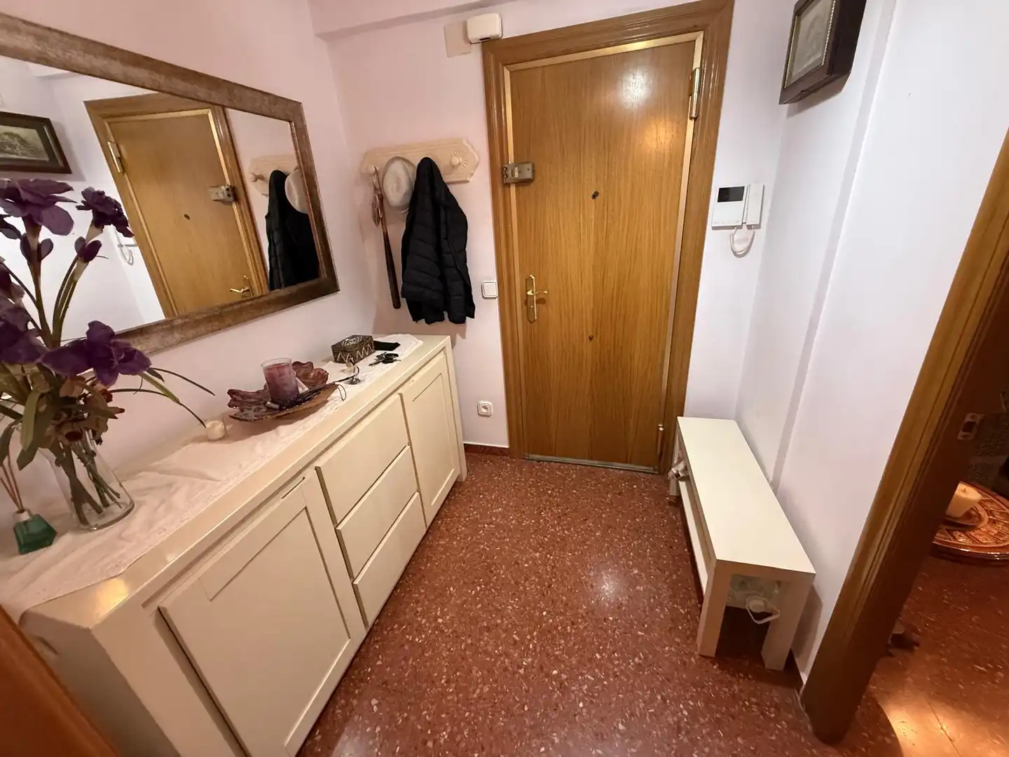 Flat for sale in Valencia  with Air Conditioner and Balcony