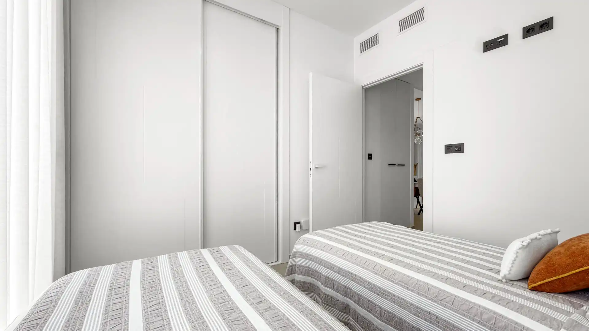 Bajo con piscina en venta en Los Balcones - Los Altos, imagen 17