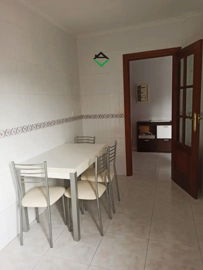 Cuina de Pis en venda en Cangas  amb Terrassa