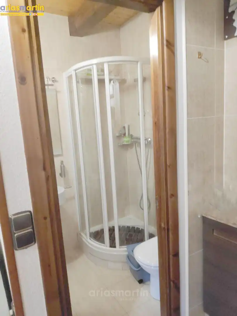 Bathroom of Flat for sale in Salamanca  with Air Conditioner, Heating and Furnished