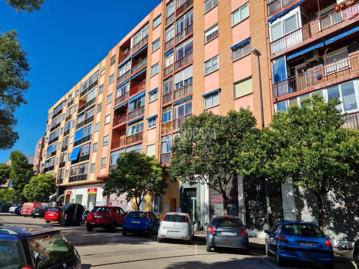 Exterior view of Flat for sale in  Zaragoza Capital  with Air Conditioner and Heating
