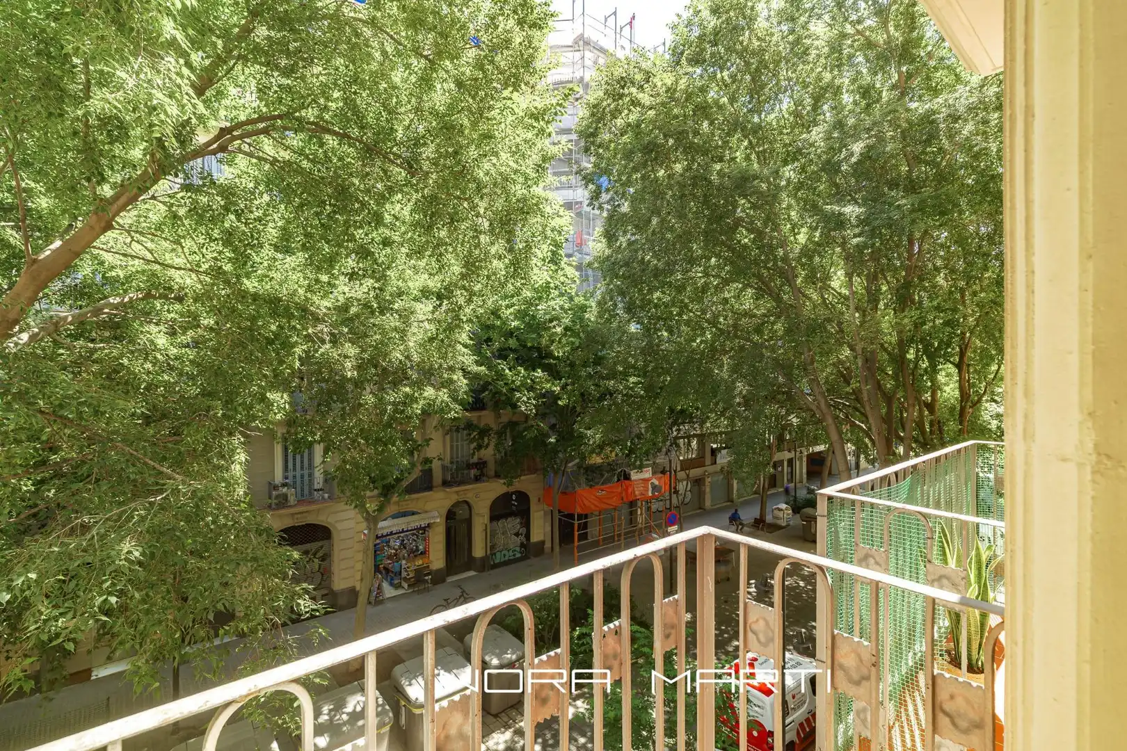 Terrasse von Wohnung zum Verkauf in Barcelona mit Klimaanlage, Parkett und Terrasse