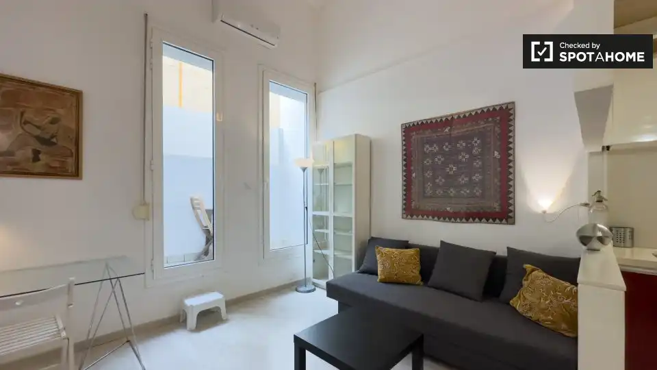 Appartamento con terrazza in affitto a Sant Martí, imagen 8