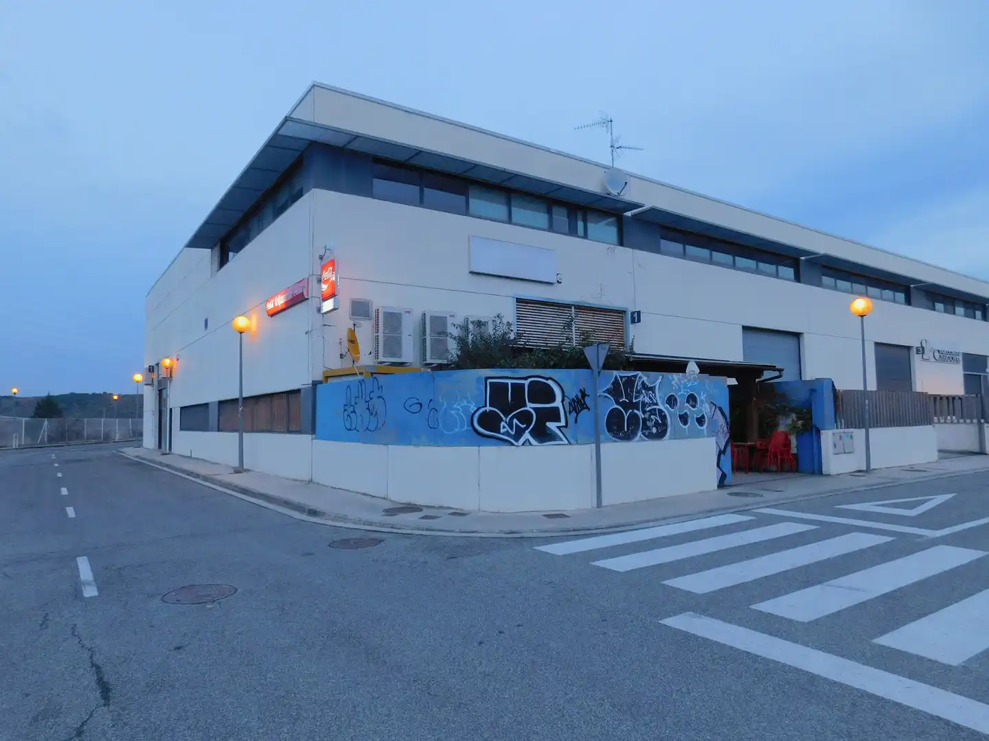 Vista exterior de Local en venta en Valle de Elorz / Elortzibar con Aire acondicionado, Calefacción y Terraza