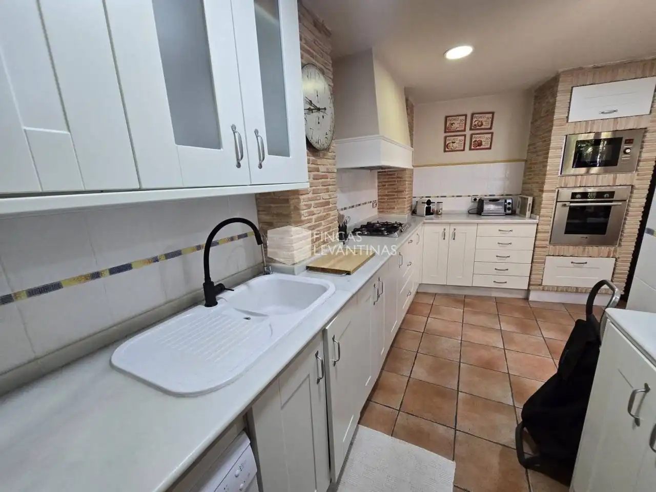 Cocina de Casa o chalet en venta en San Vicente del Raspeig / Sant Vicent del Raspeig con Terraza y Amueblado